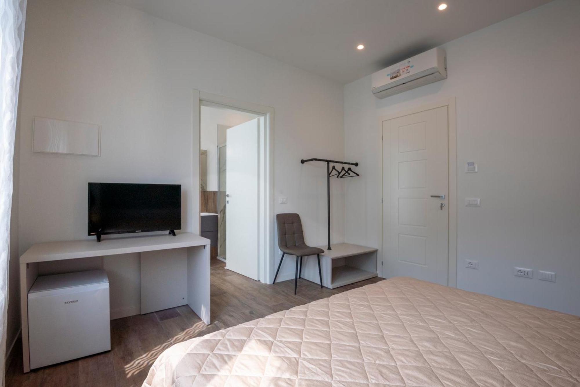 Iarsera Rooms And Apartment Lucca Exterior photo