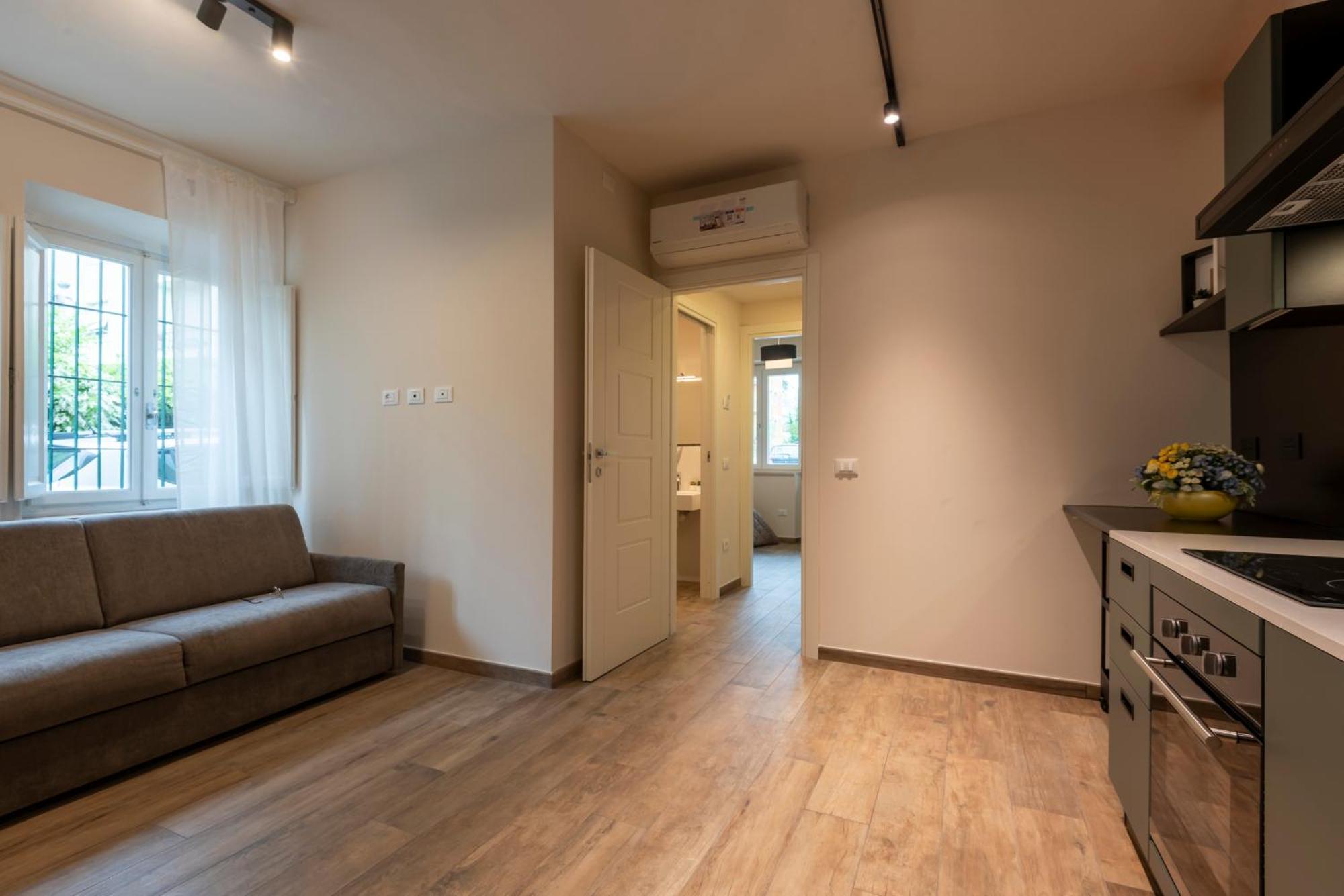 Iarsera Rooms And Apartment Lucca Exterior photo